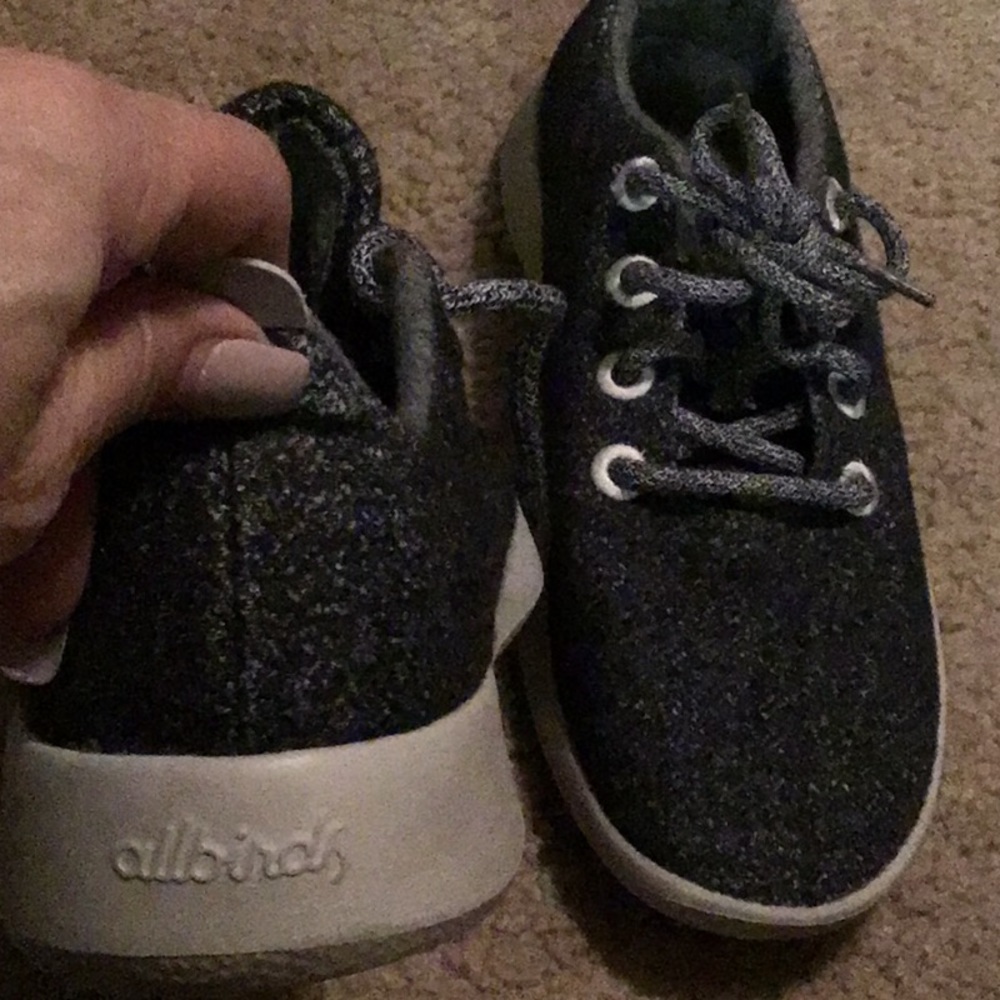 ALL BIRDS GRAY FLANNEL MOST COMFORTABLE SNEAKER EVER 9 M - Picture 4 of 9